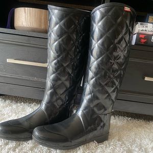 Hunter knee high quilted rain boots size 9